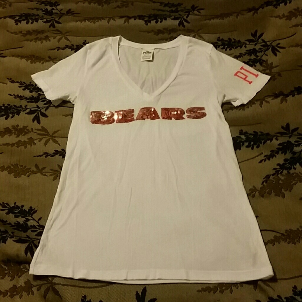 VS Bears V-neck T-shirt